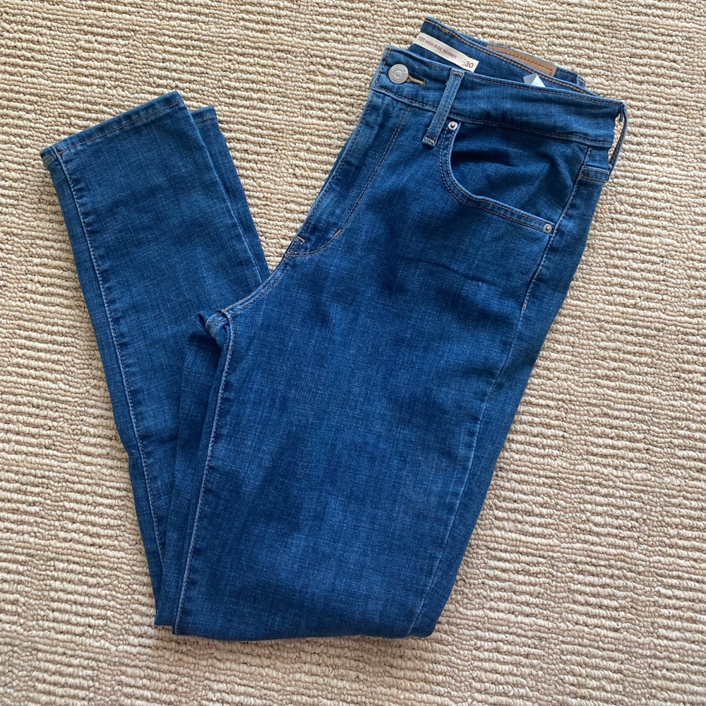 Levi’s 721 High Rise Skinny Jeans